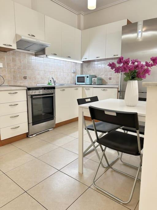 Riviera Beach, Seaside Spacious Apt. Anavyssos Exteriör bild